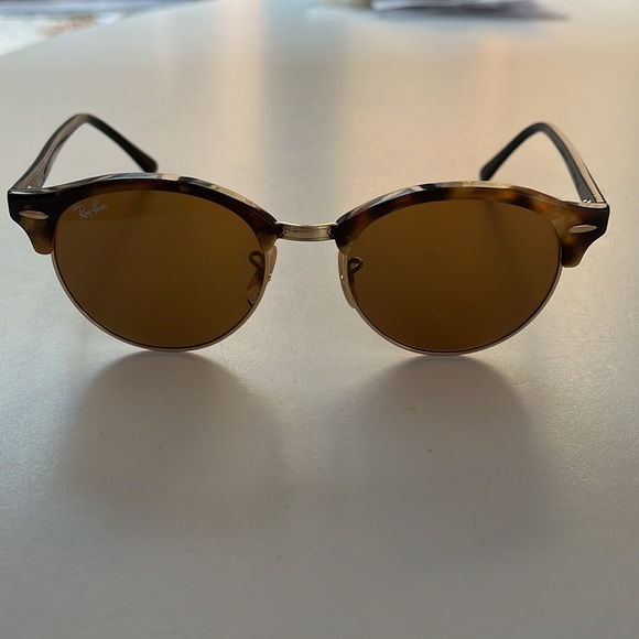 Ray Ban Clubround Classics Tortoise Shell - Picture 2 of 3